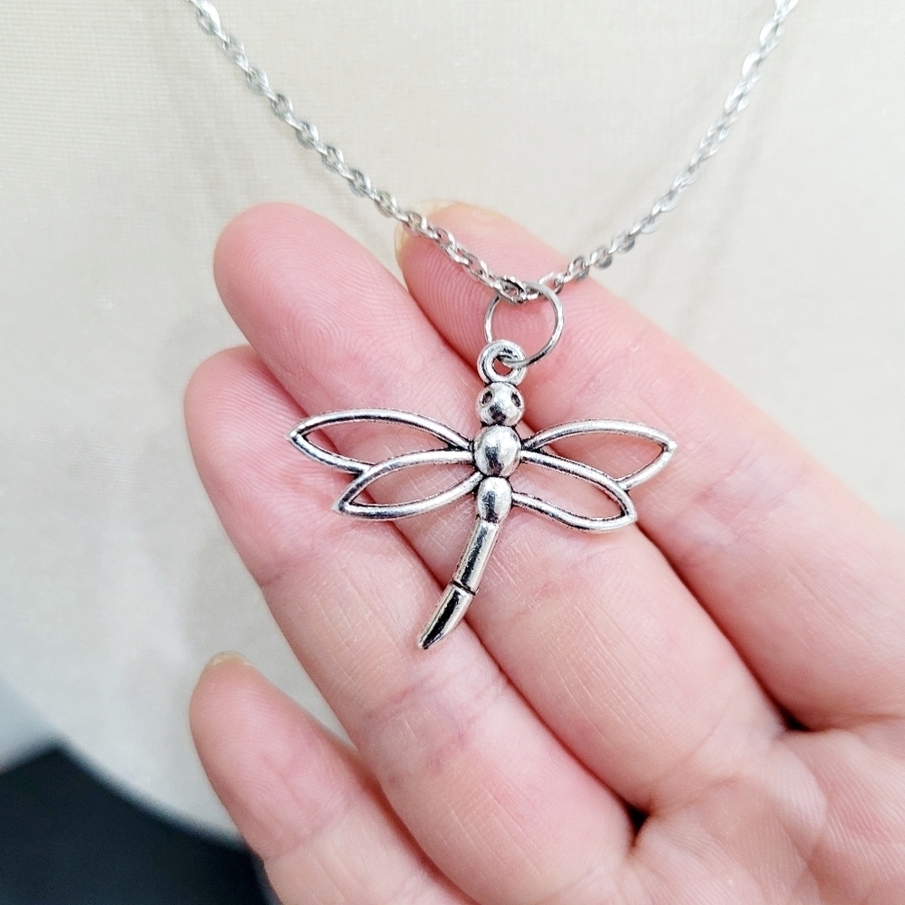 Brand New Silver Dragonfly Necklace